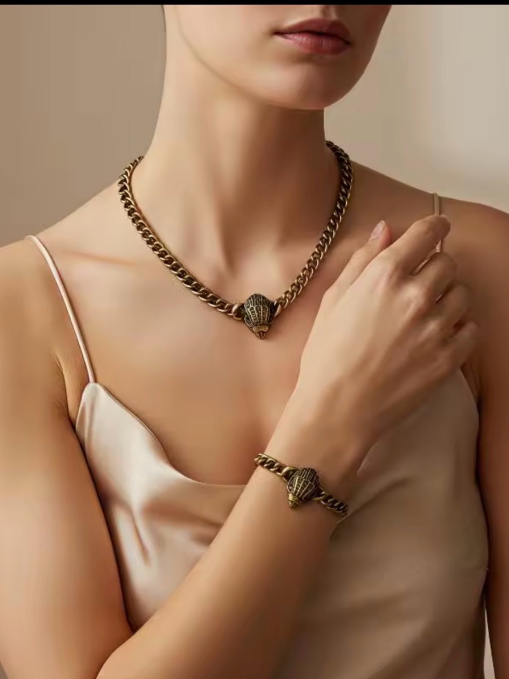 Vintage Gold Eagle Head Curb Chain Jewelry Set (Necklace & Bracelet)